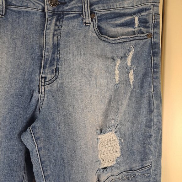 KanCan Lt Wash Distresses Embroidered Detail Fray Hem Skinny Jeans Sz 31 - Picture 4 of 14